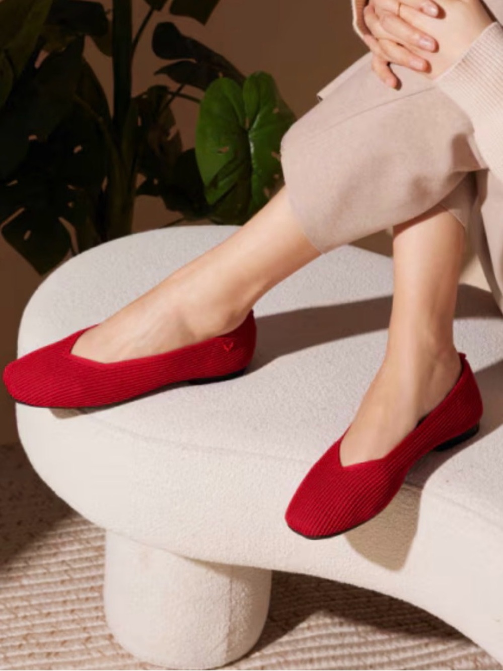 Vivaia Margot Square Toe V Cut Flats size 40.5/US9-9.5 IMMACULATE